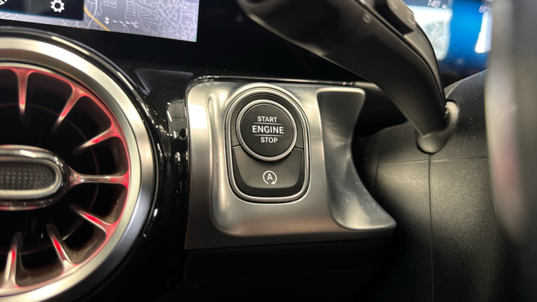 Mercedes-Benz GLB 200 AMG Line Premium 5dr 7G-Tronic Petrol Estate